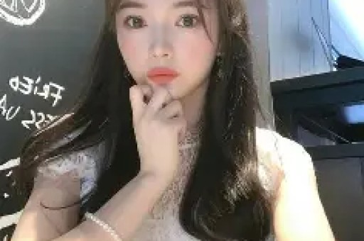 韩国女星拍电影期间意外怀孕导演河正宇慌了当即做出一个决定